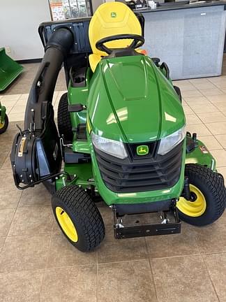 Image of John Deere X584 equipment image 3