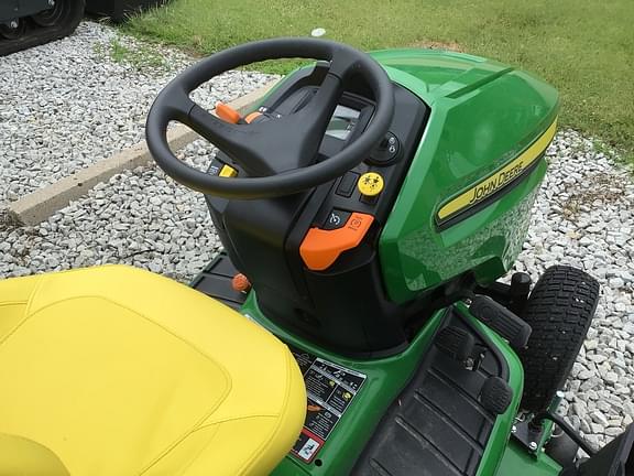 Image of John Deere X584 equipment image 4