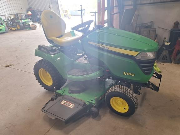 Image of John Deere X590 equipment image 1