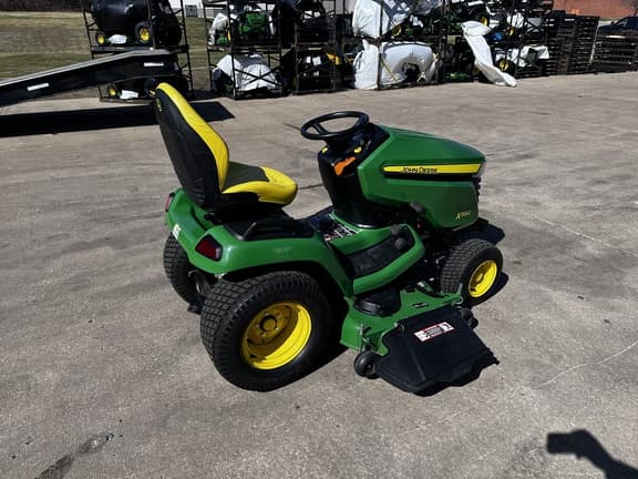 Image of John Deere X590 equipment image 4