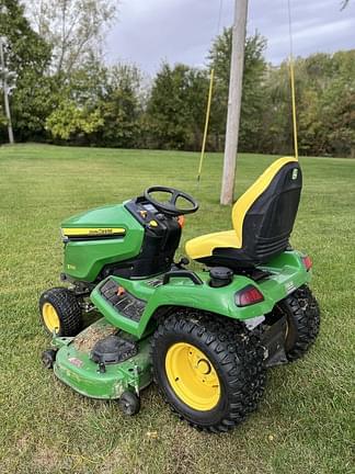 Image of John Deere X590 equipment image 4