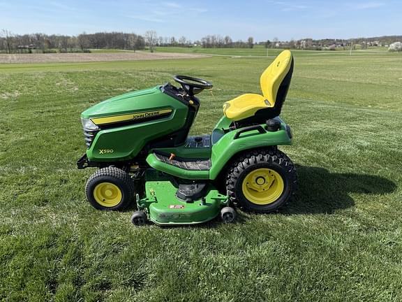 Image of John Deere X590 equipment image 3