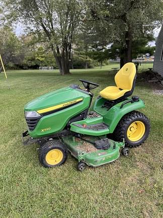 Image of John Deere X590 equipment image 1