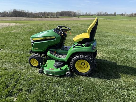 Image of John Deere X590 equipment image 4