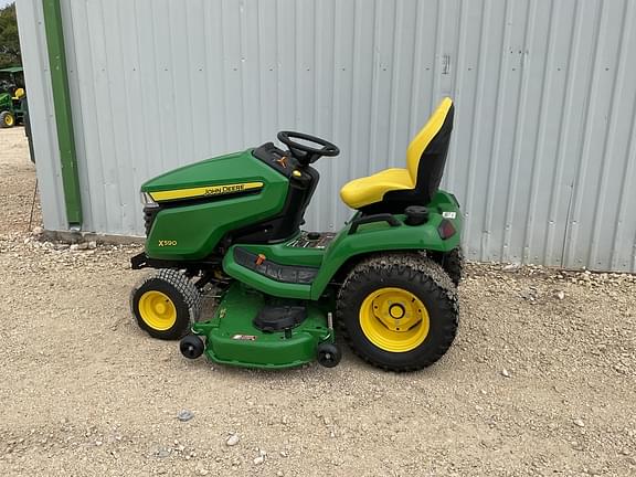 Image of John Deere X590 equipment image 1