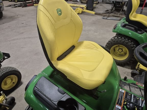 Image of John Deere X590 equipment image 3
