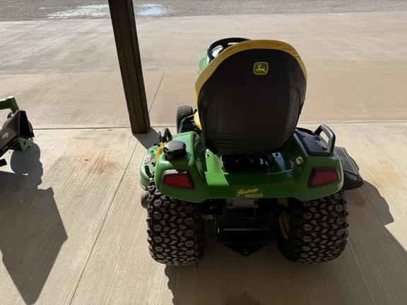 Image of John Deere X590 equipment image 3