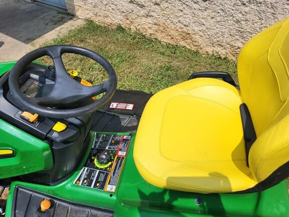 Image of John Deere X590 equipment image 4