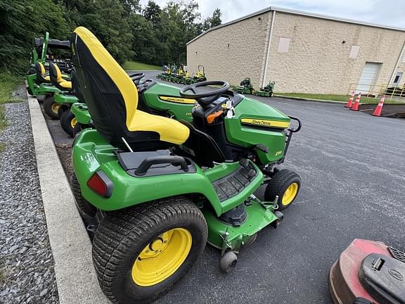 Image of John Deere X590 equipment image 4