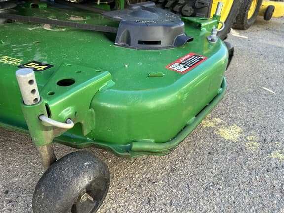 Image of John Deere X590 equipment image 2