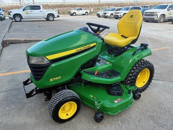 2023 John Deere X590 Equipment Image0