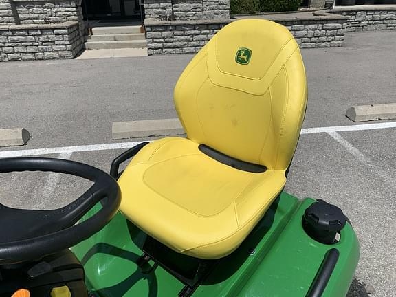 Image of John Deere X590 equipment image 4