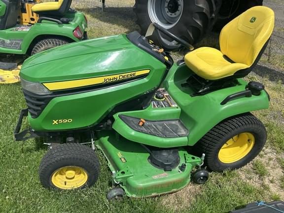 Image of John Deere X590 equipment image 1