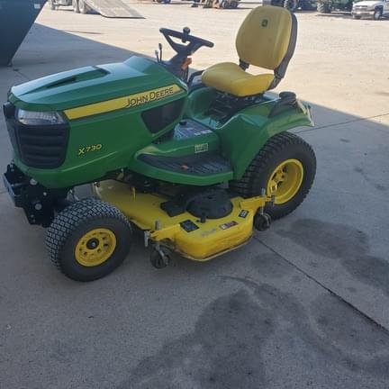 Image of John Deere X730 equipment image 1