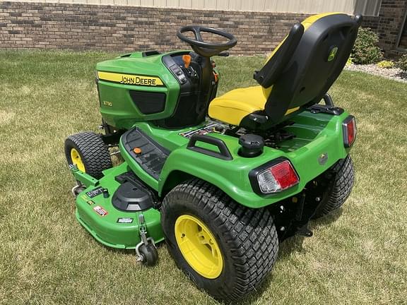 Image of John Deere X730 equipment image 1