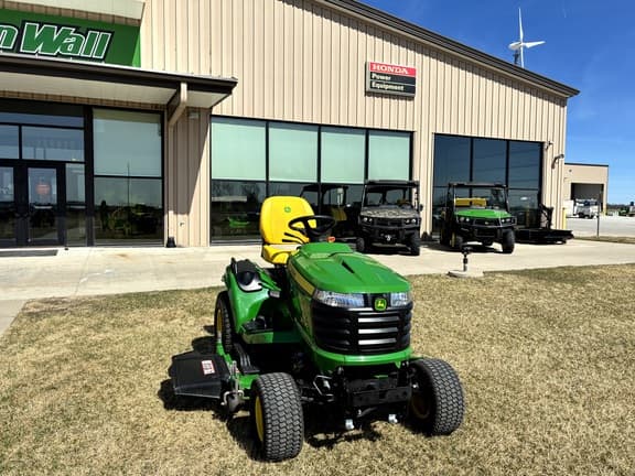 Image of John Deere X730 equipment image 4