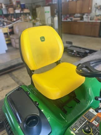 Image of John Deere X730 equipment image 3