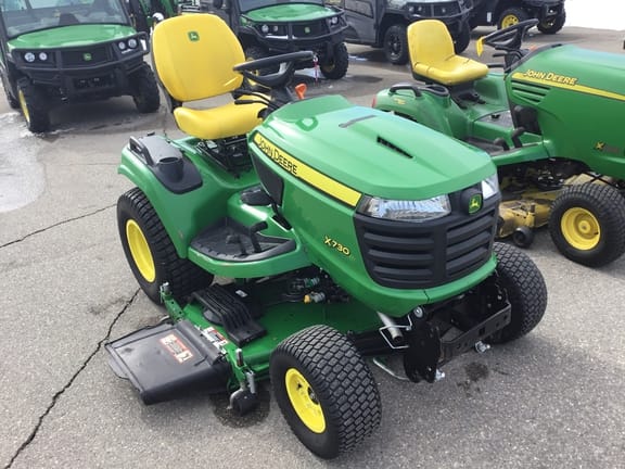 2023 John Deere X730 Equipment Image0