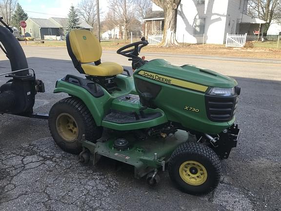 Image of John Deere X730 equipment image 1