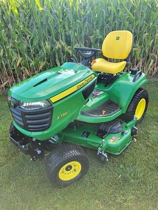 Image of John Deere X730 equipment image 1