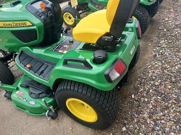 Image of John Deere X730 equipment image 3