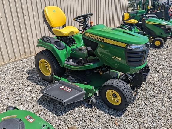 Image of John Deere X730 equipment image 1