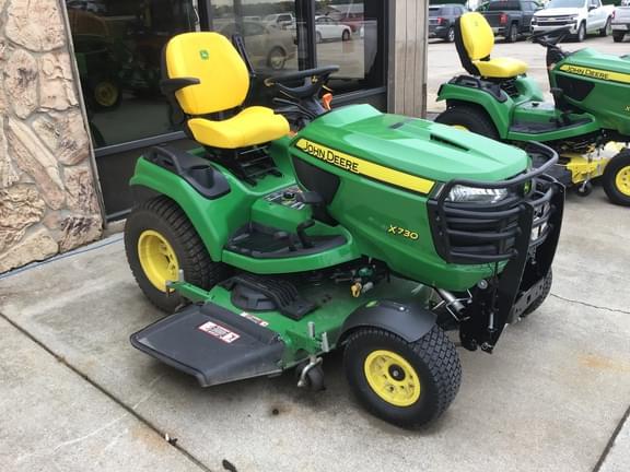 Image of John Deere X730 equipment image 2