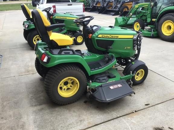 Image of John Deere X730 equipment image 4
