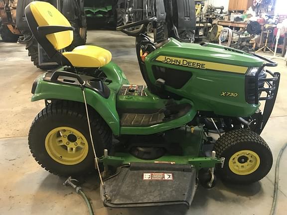 Image of John Deere X730 equipment image 1