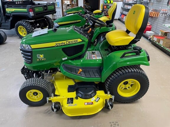 Main image John Deere X730