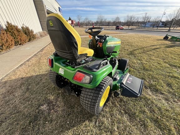 Image of John Deere X730 equipment image 4