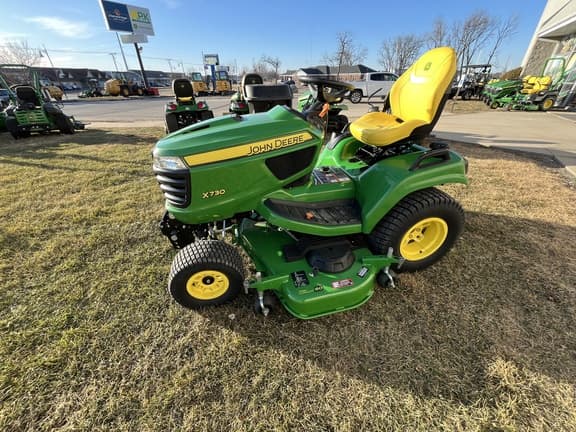 Image of John Deere X730 equipment image 1