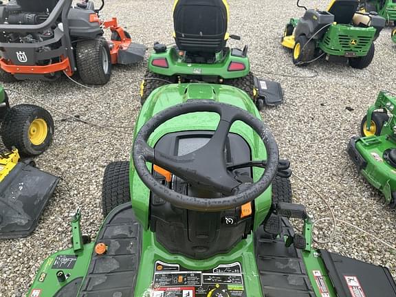 Image of John Deere X730 equipment image 2