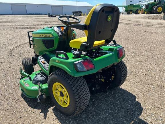 Image of John Deere X734 equipment image 2
