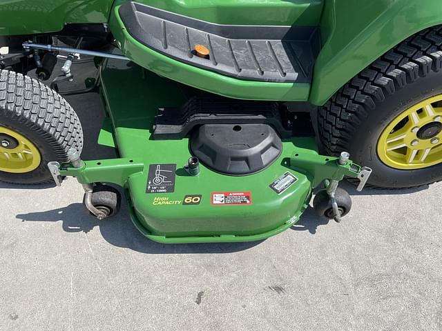 Image of John Deere X734 equipment image 4