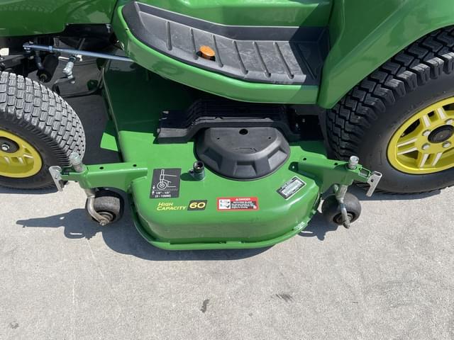 Image of John Deere X734 equipment image 4
