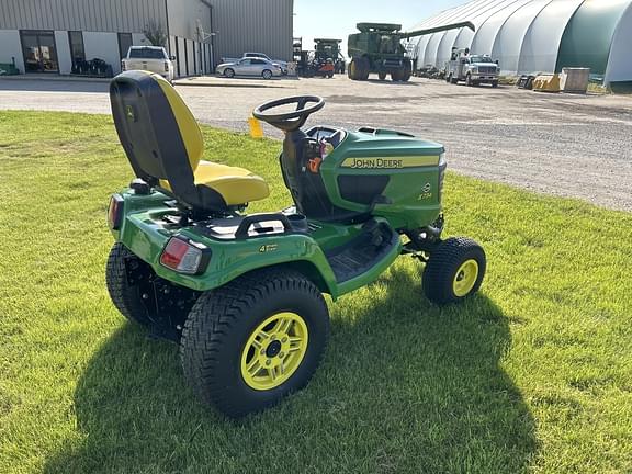 Image of John Deere X734 equipment image 4