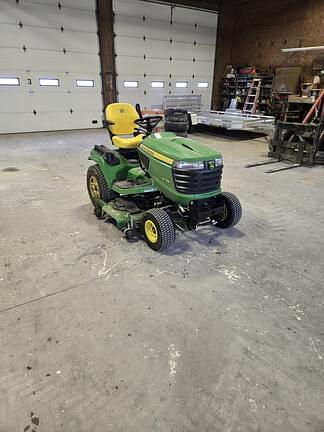 Image of John Deere X734 equipment image 1