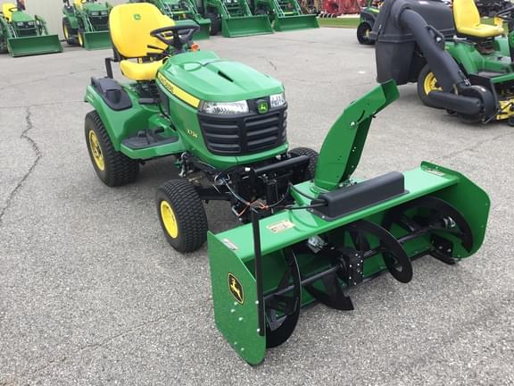 Image of John Deere X734 equipment image 1