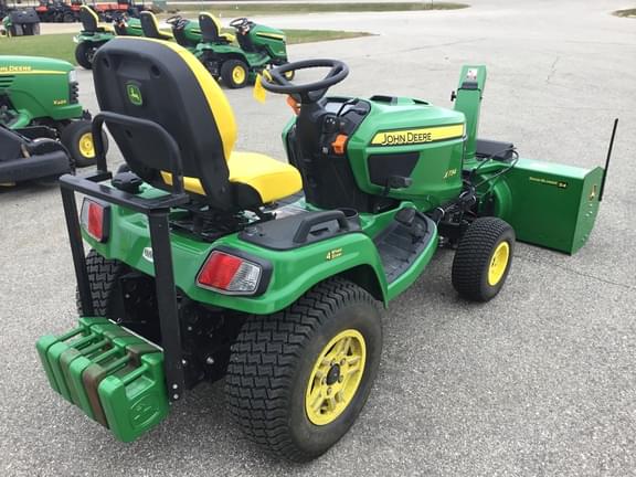 Image of John Deere X734 equipment image 3