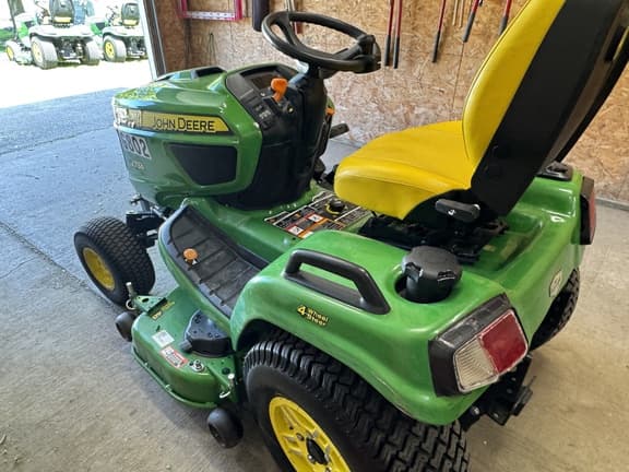 Image of John Deere X734 equipment image 1