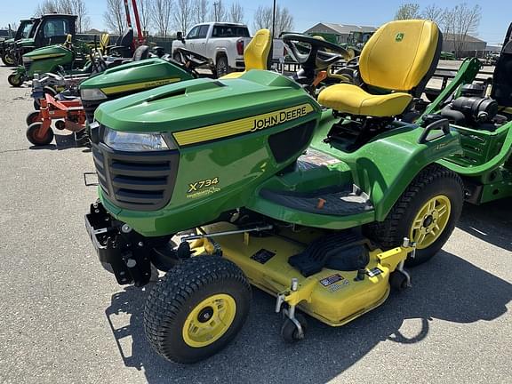 Image of John Deere X734 equipment image 1