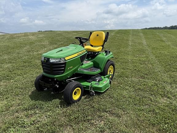 Image of John Deere X734 equipment image 1