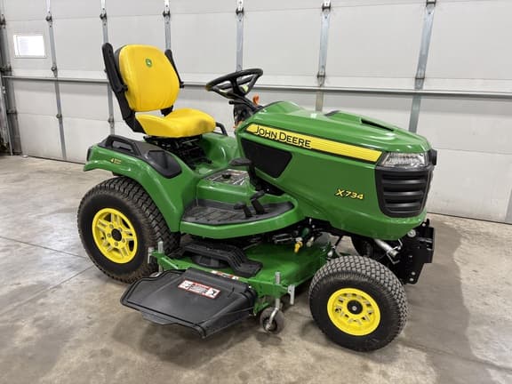 Image of John Deere X734 Primary image