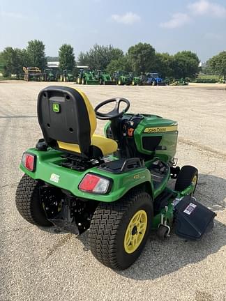 Image of John Deere X734 equipment image 2
