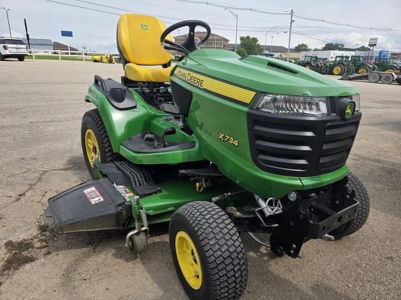 Image of John Deere X734 Primary image