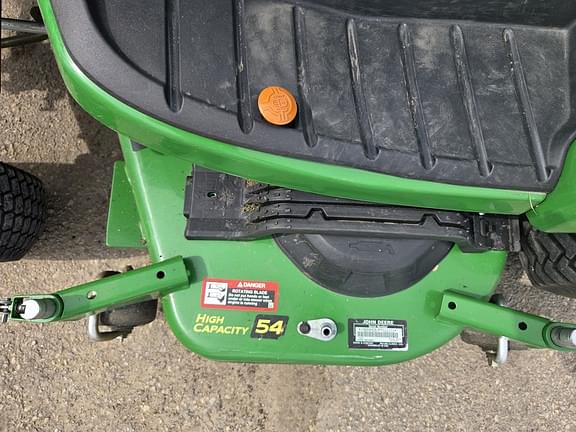 Image of John Deere X734 equipment image 2