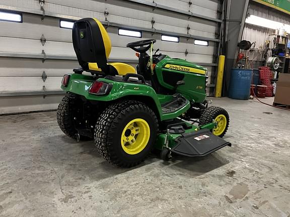Image of John Deere X738 equipment image 1