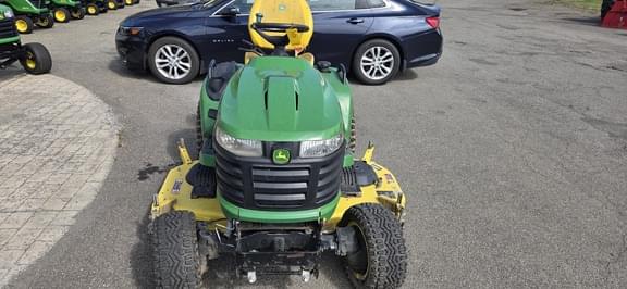 Image of John Deere X738 equipment image 3