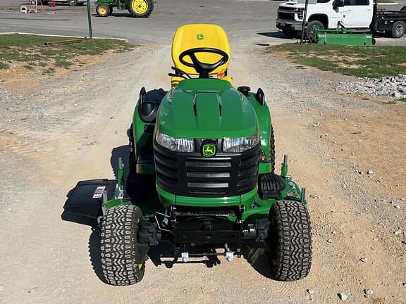 Image of John Deere X738 equipment image 3